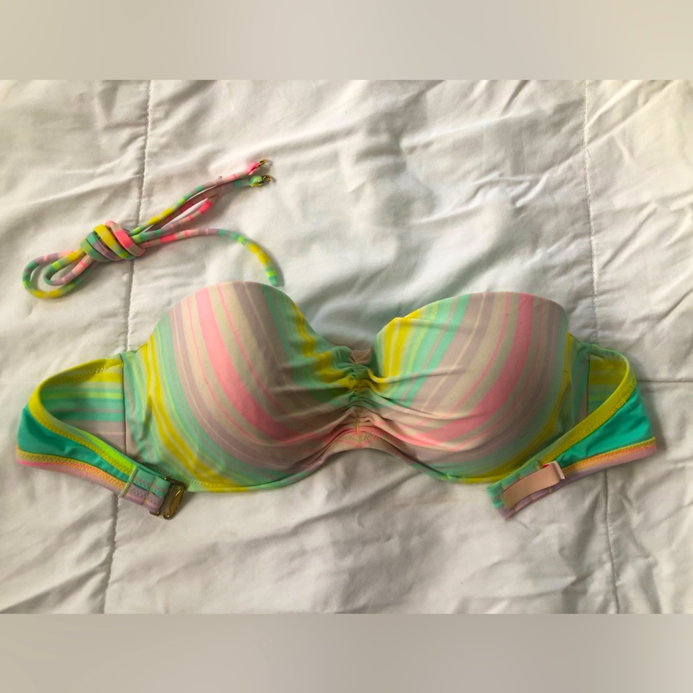 Victoria’s Secret bikini swim top